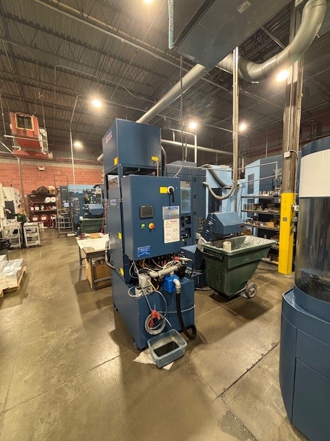 Matsuura LX160 5-Axis CNC VMC, 2014 - 42 Pallet Changer, Chip Conveyor, Renishaw Probe - Image 7