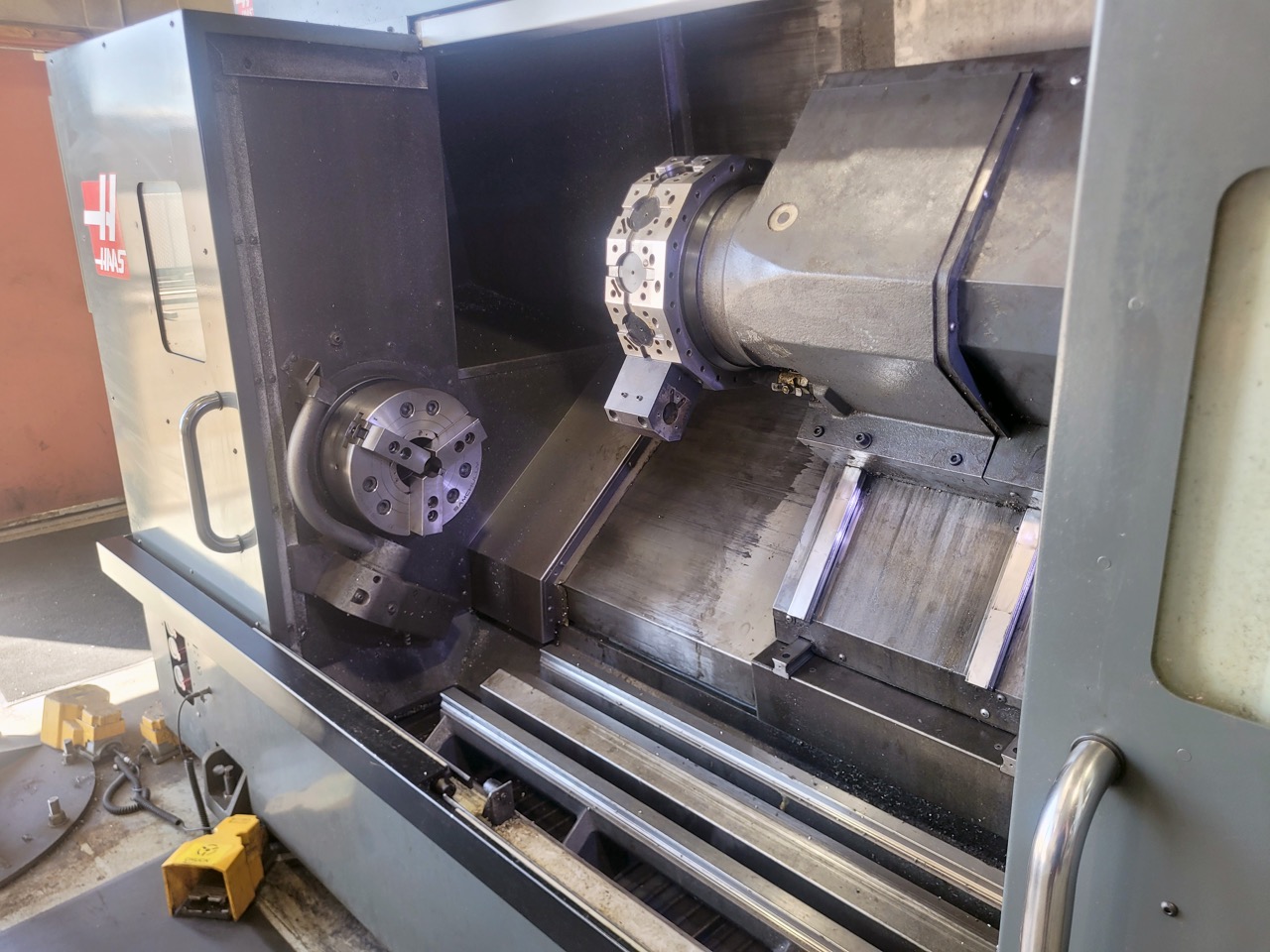 Haas ST-35LY CNC Lathe, 2020 - 62" Long Bed, 6K Live Tooling, Y-Axis, Tool Presetter - Image 4