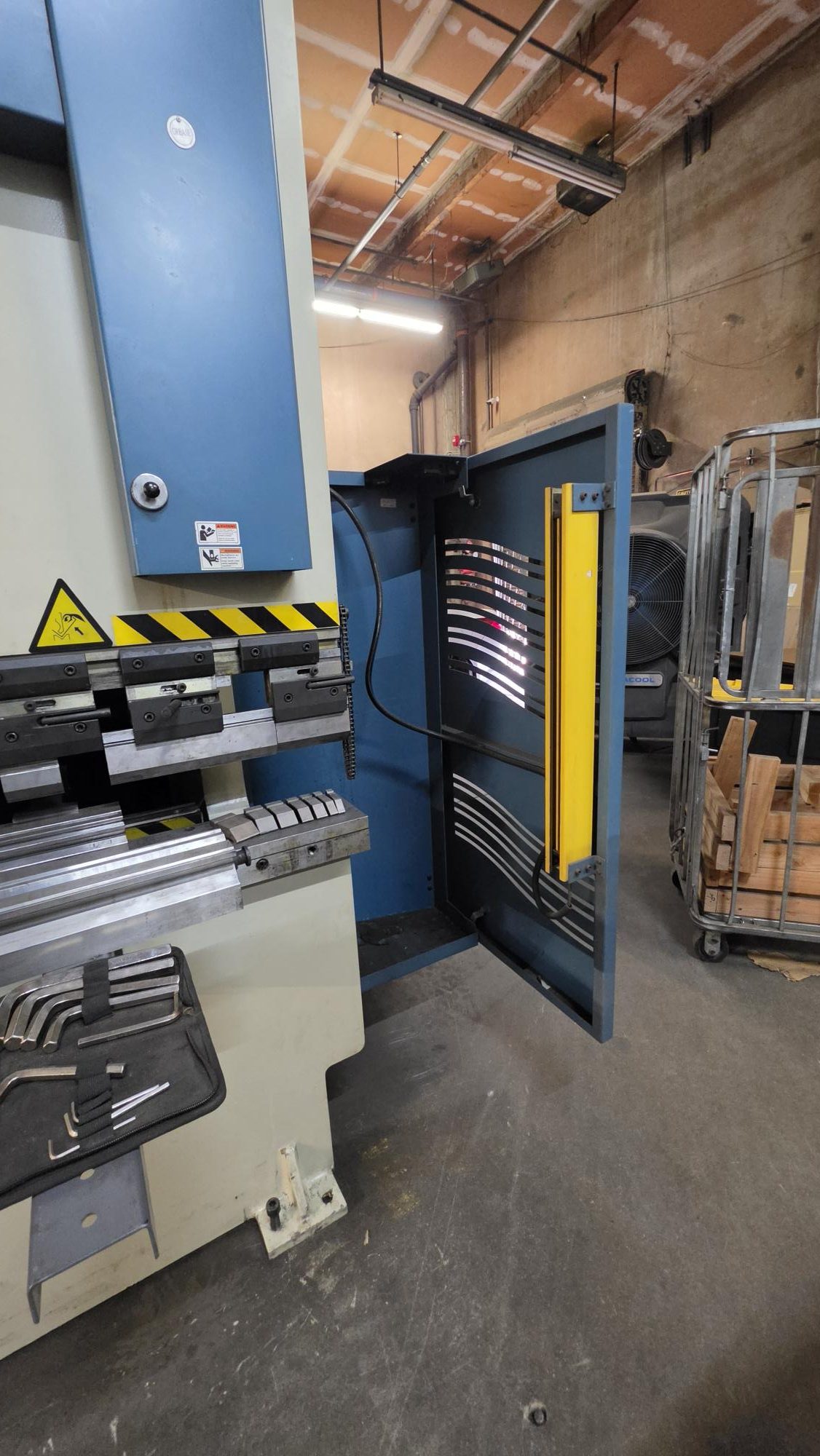 135 Ton x 10.5' Baileigh PPTK 135/30 Hydraulic Press Brake, 2017 - Backgauge - Image 5