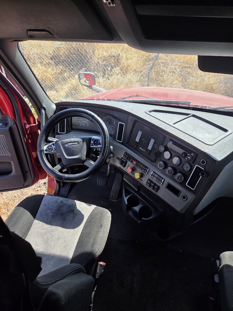 Freightliner Cascadia 126 Sleeper Truck, 2019 – Detroit DD15, DT12 Automatic, 72” Raised Roof, Tandem Axle - Image 5