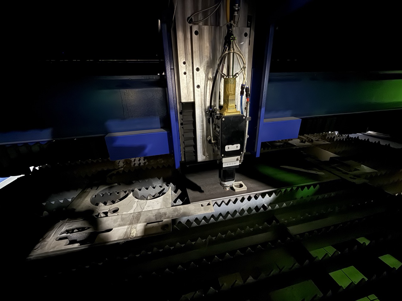 20,000 Watt Eagle BAJA-LS MaxPhotonics Fiber Laser Cutting Machine, 2026 -Lightly Used Like New- 5' x 10' table, Ready to Ship! - Image 3