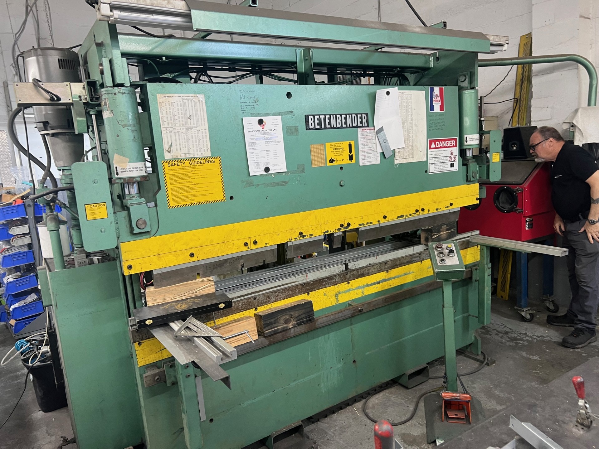 50 Ton x 8' Betenbender Press Brake, 2004 - CNC control, Tooling Included