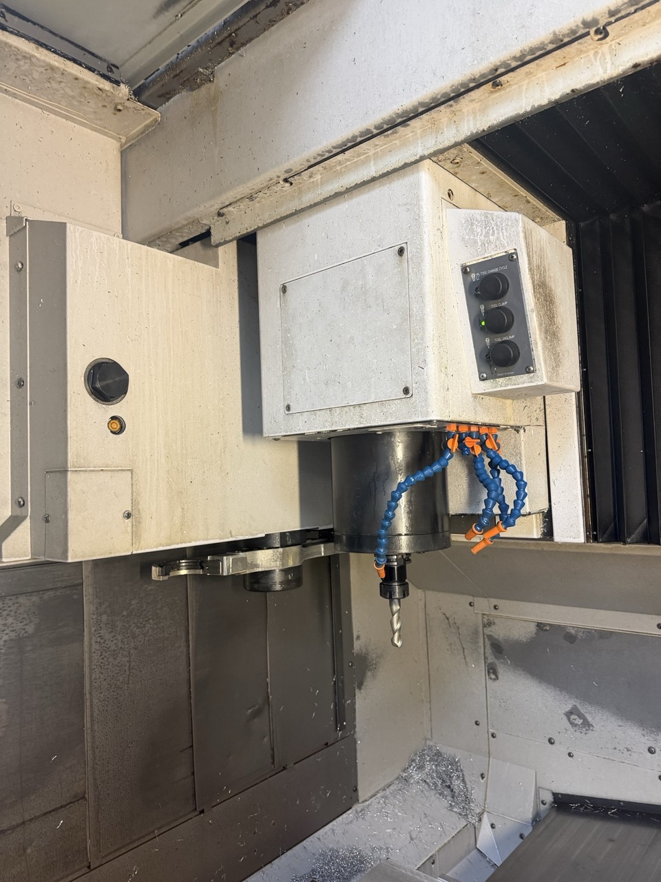 Okuma Genos M560-V VMC, 2013 - TSC, Probe, Rotary Table - Image 5