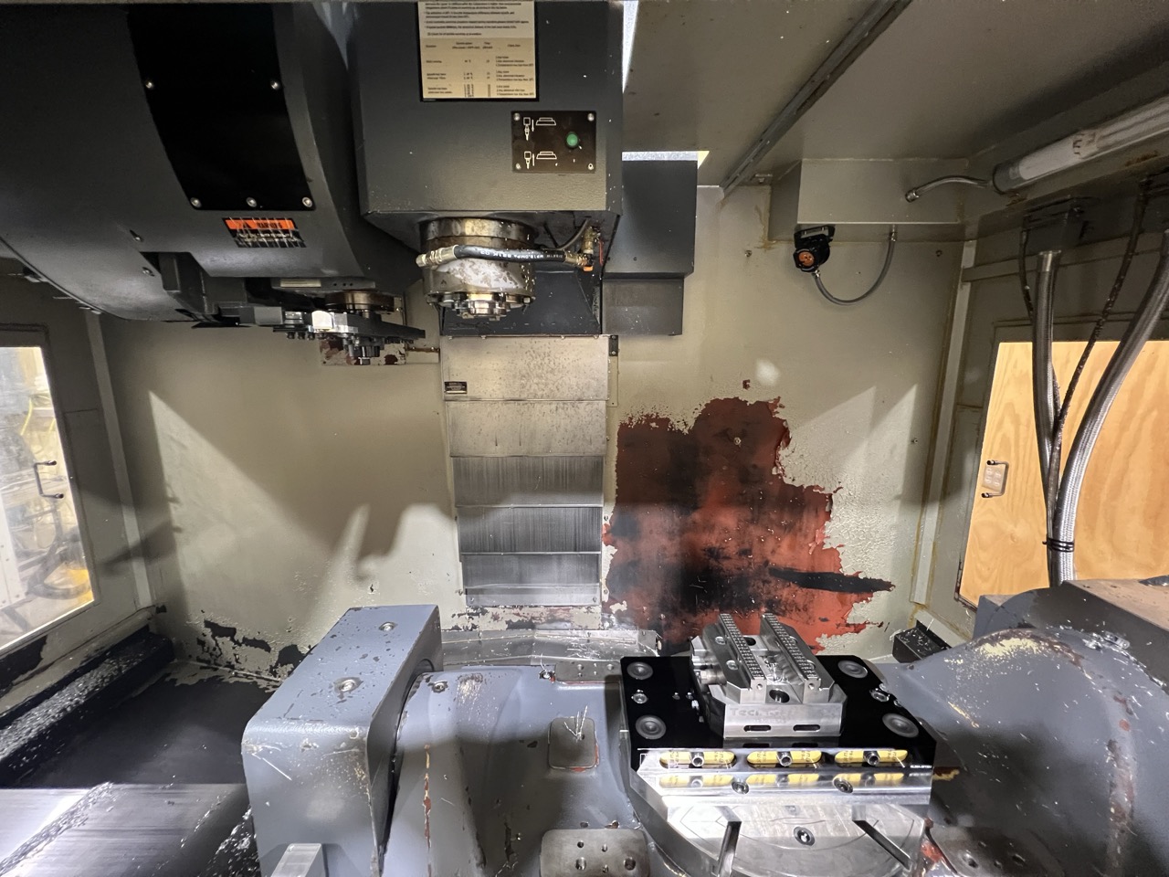 Leadwell V-40it 40"x20" VMC 4th/5th Axis, 2011 - Trunnion Table, TSC and Low Hours - Image 14