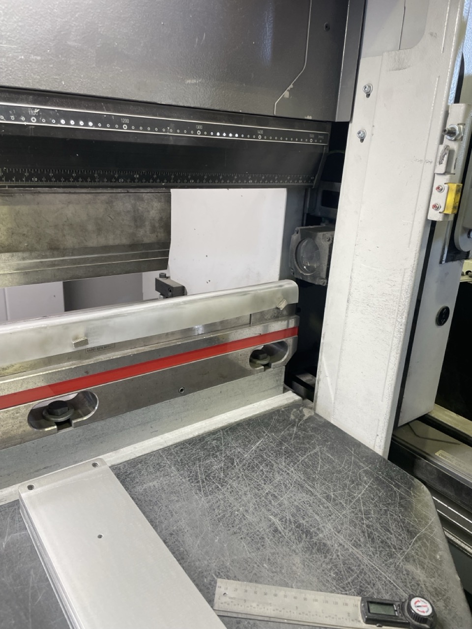 88 Ton x 5' Bystronic ByBend Star CNC Kuka Robot Controlled Press Brake, 2023 - Tooling Included, Robot Included, 6 Axis Backgauge - Image 8