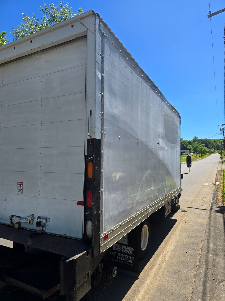 Isuzu NPR-HD 16’ Box Truck, 2018 – 14,500 LB GVWR, Automatic, Gas V8, Non-CDL - Image 5