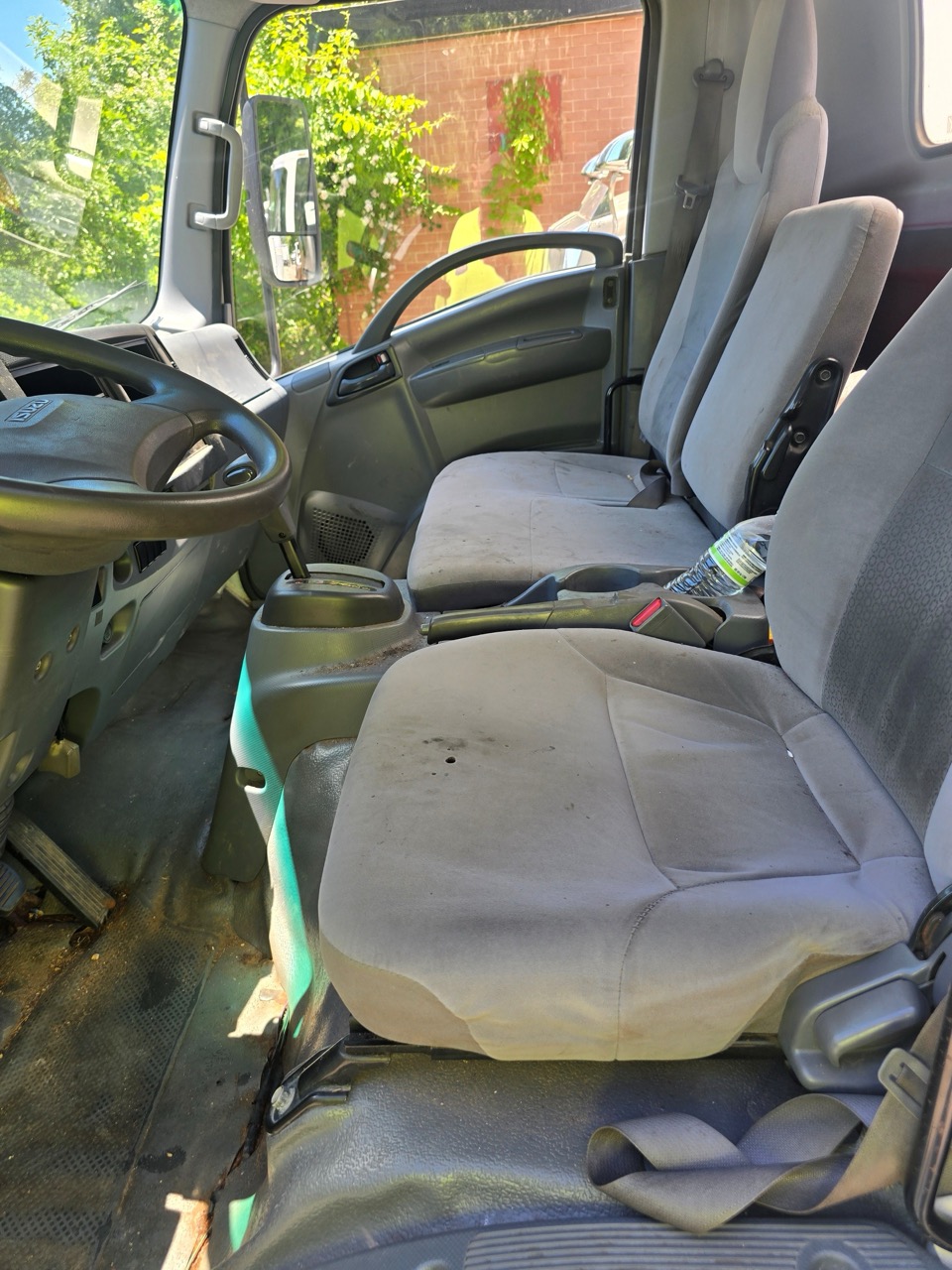 Isuzu NPR-HD 16’ Box Truck, 2018 – 14,500 LB GVWR, Automatic, Gas V8, Non-CDL - Image 9