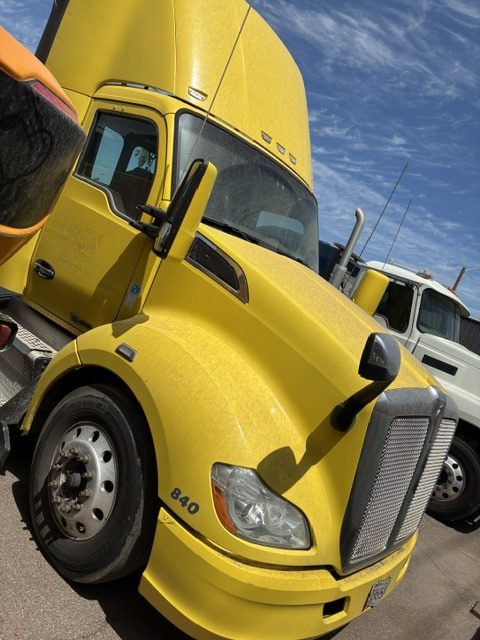 Kenworth T680 Day Cab Semi Truck, 2016 – PACCAR MX-13 Diesel – Tandem Axle – Class 8 Tractor - Image 5
