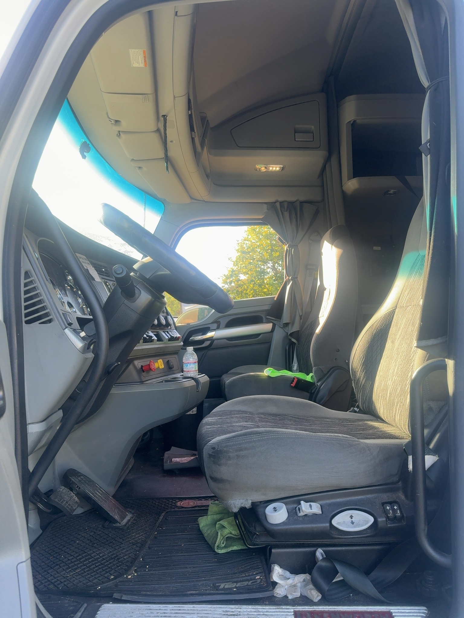 Kenworth T680 Sleeper Truck, 2020 - Cummins X15/ISX 15.0L Diesel - Image 18