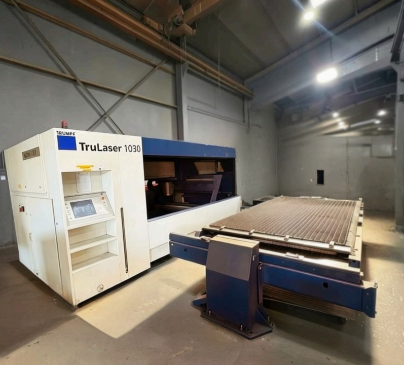 3000 Watt Trumpf TruLaser1030 Fiber Laser, 2013 - 5' x 10' Table