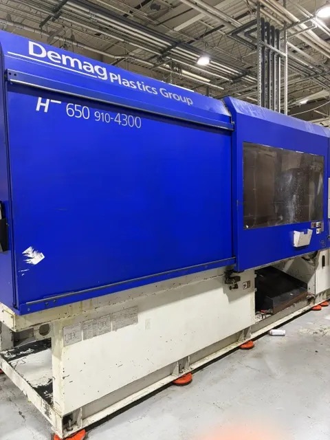 650 Ton 89.6 oz Shot Size Van Dorn 650HT-4300 Injection Molding Machine, 2006