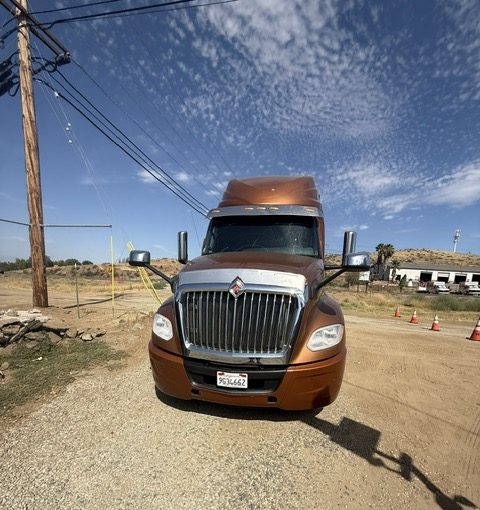 International LT625 Sleeper Truck, 2018 – Cummins X15 Diesel, Automatic Transmission, Tandem Axle & Air Ride
