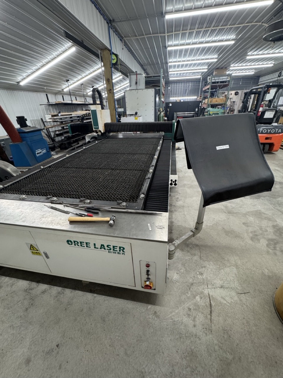 3,000 Watt Oree OR-FH3015T3 Fiber Laser Cutter, 2021 - 5' x 10' Table, Dust Collector, Air Compressor