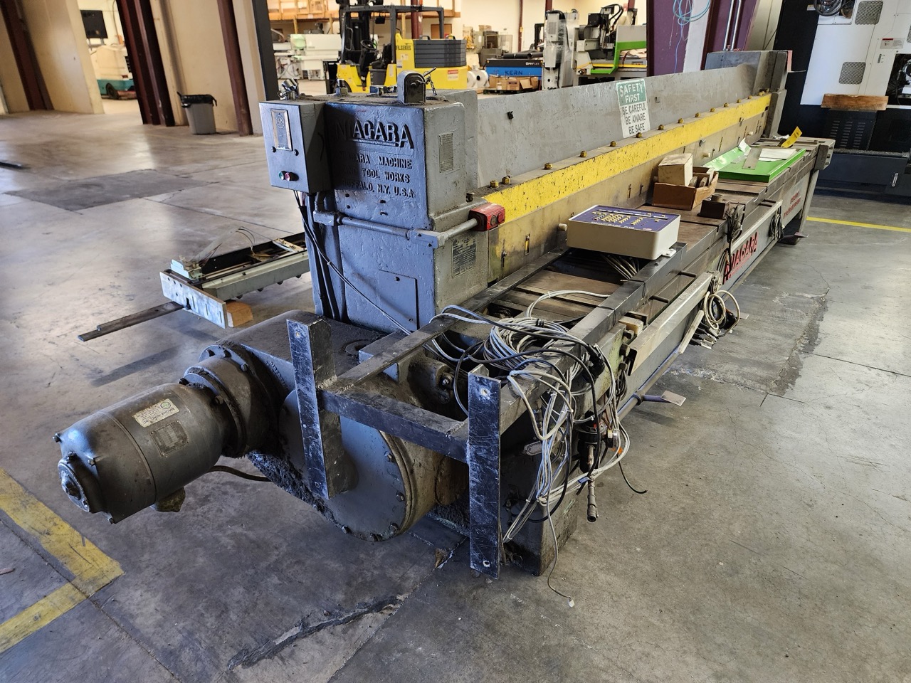 12Ga x 12' Niagara 612 Mechanical Shear - Front Sheet supports, Cnc Backgauge - Image 11