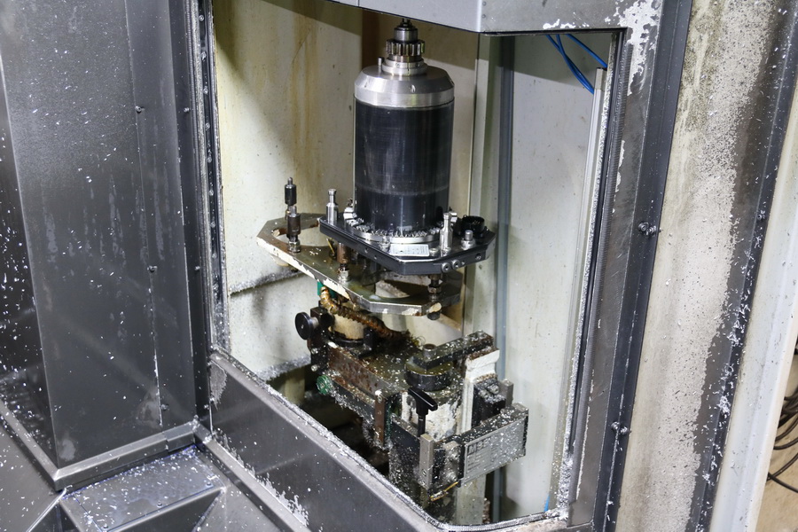 Droop + Rein TFS 22-40 DT D40 P CNC 5-Axis Planer Type Milling Machine, 2007 - Dual Chip Conveyors, Through Spindle Coolant, Probe, Rotary Table - Image 14