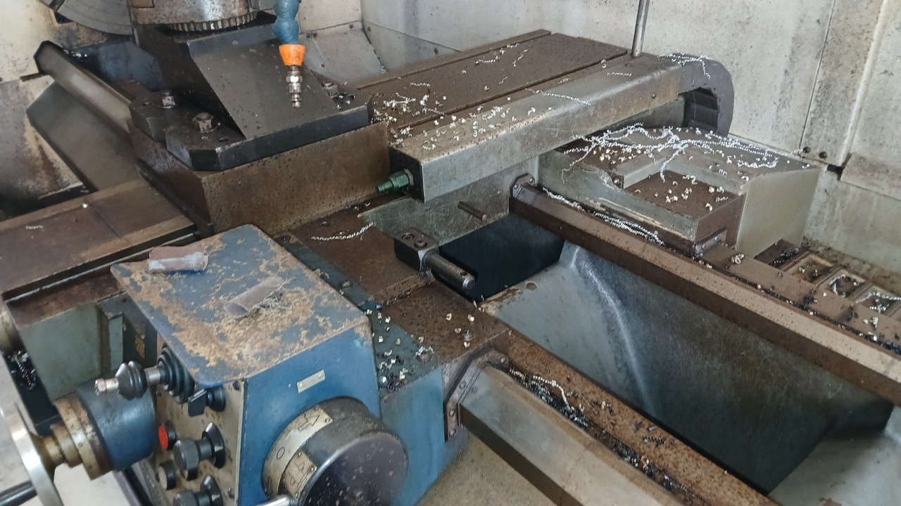 Weiler E70 x 3000, 2012 - CNC Lathe, Weiler Control, 8" Spindle Bore, Chip Conveyor - Image 11