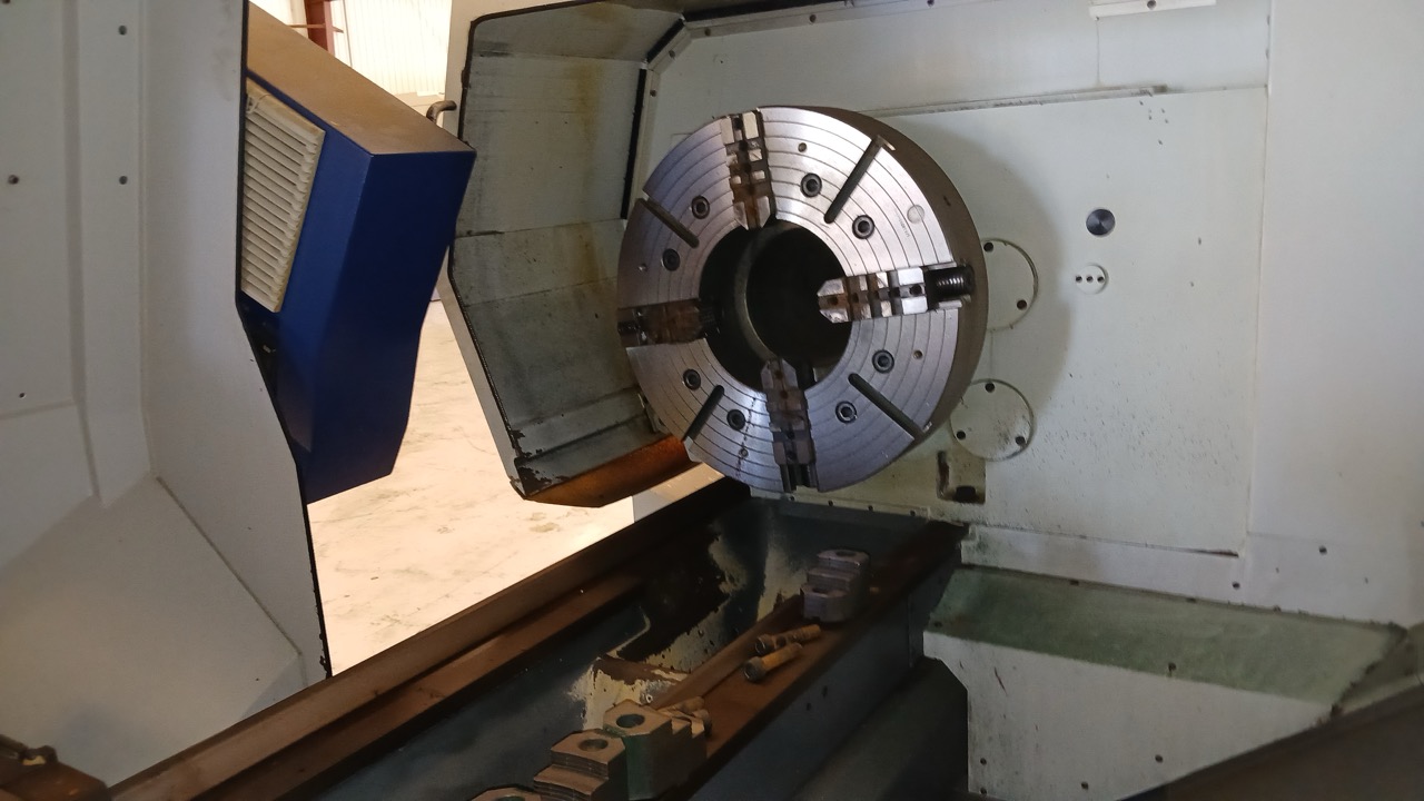 Weiler E90 x 3000 CNC Lathe, 2012 - 10" Bore, Weiler CNC Control, Steady Rest, Chip Conveyor - Image 10