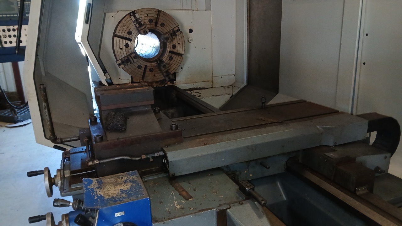 Weiler E90 x 3000, 2012 - CNC Lathe, 10" Bore, Weiler CNC Control, Steady Rest, Chip Conveyor - Image 8