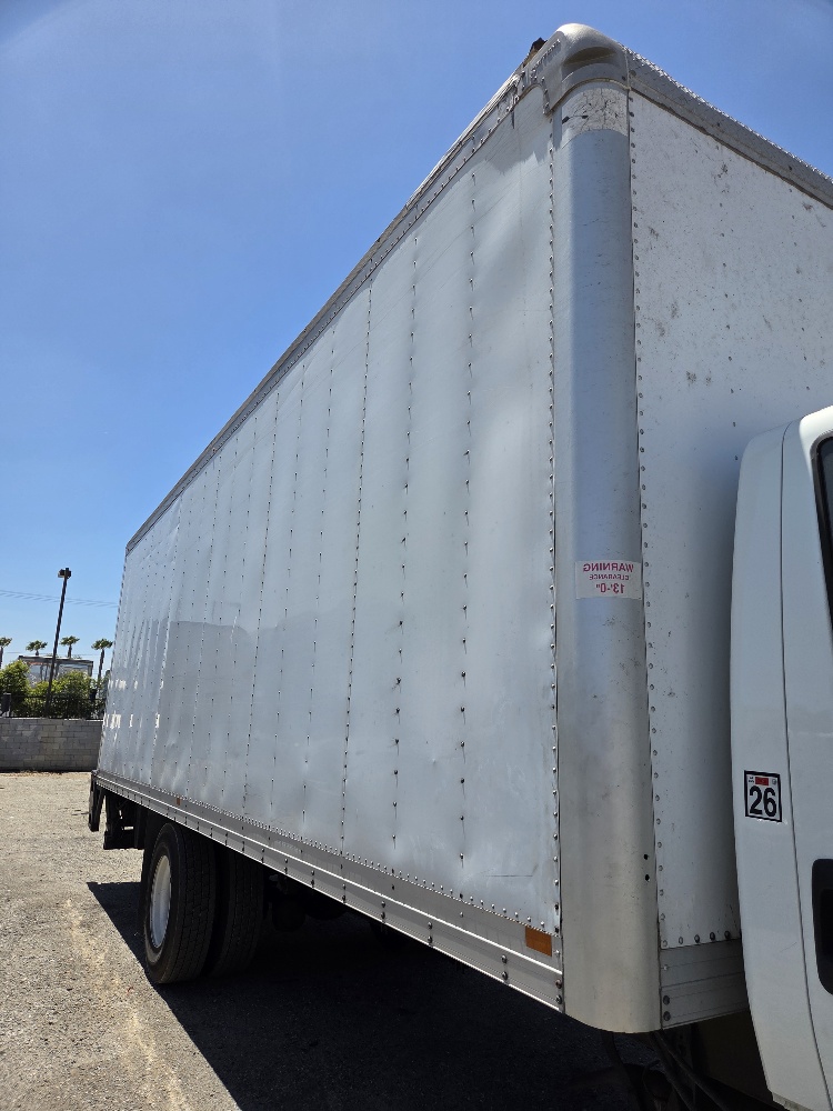 International DuraStar 4300 26’ Box Truck, 2018 – Cummins B6.7 Diesel, Allison Automatic, Liftgate & Non-CDL GVWR - Image 12
