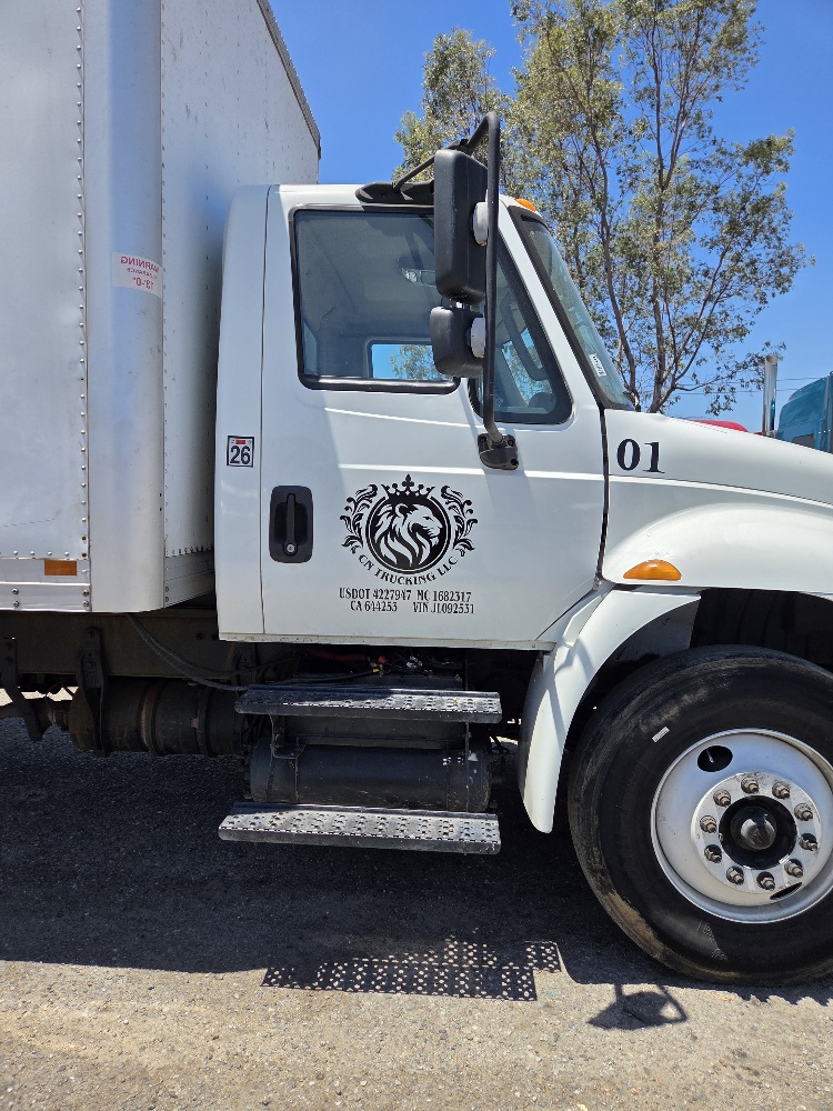 International DuraStar 4300 26’ Box Truck, 2018 – Cummins B6.7 Diesel, Allison Automatic, Liftgate & Non-CDL GVWR - Image 13