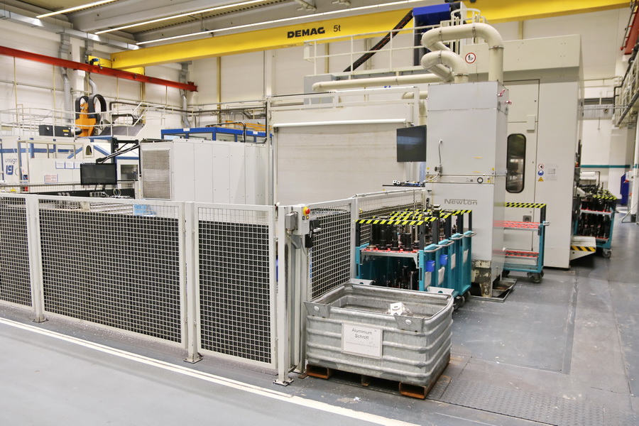 Droop + Rein TFS 22-40 DT D40 P CNC 5-Axis Planer Type Milling Machine, 2007 - Dual Chip Conveyors, Through Spindle Coolant, Probe, Rotary Table - Image 22