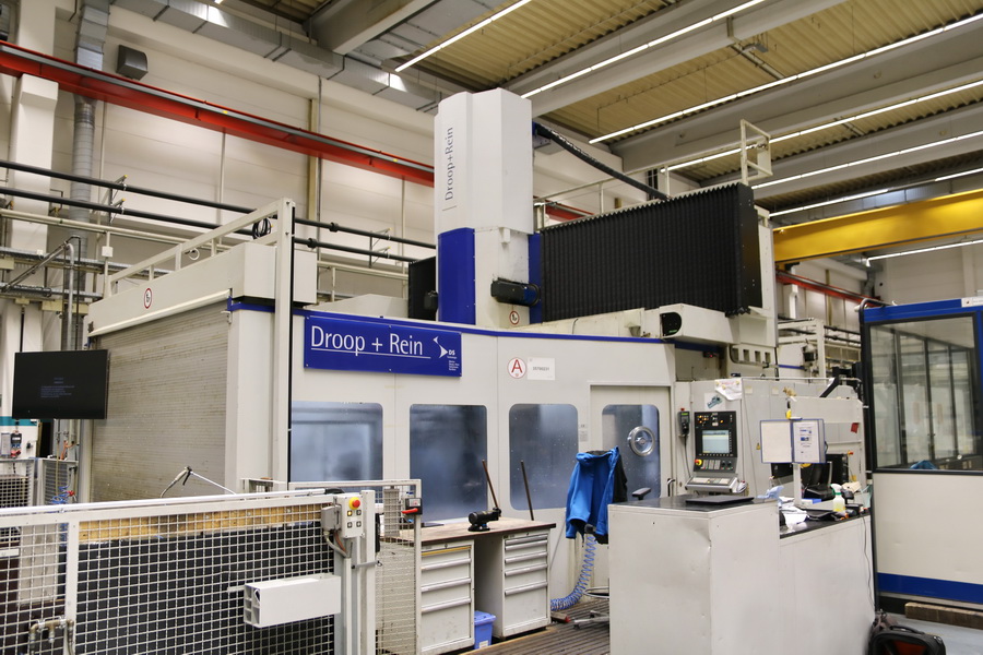 Droop + Rein TFS 22-40 DT D40 P CNC 5-Axis Planer Type Milling Machine, 2007 - Dual Chip Conveyors, Through Spindle Coolant, Probe, Rotary Table - Image 25