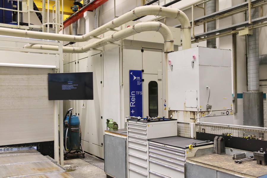 Droop + Rein TFS 22-40 DT D40 P CNC 5-Axis Planer Type Milling Machine, 2007 - Dual Chip Conveyors, Through Spindle Coolant, Probe, Rotary Table - Image 28