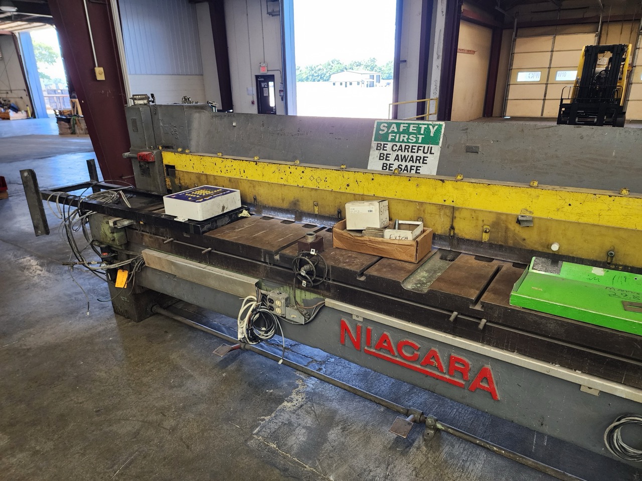 12Ga x 12' Niagara 612 Mechanical Shear - Front Sheet supports, Cnc Backgauge - Image 3