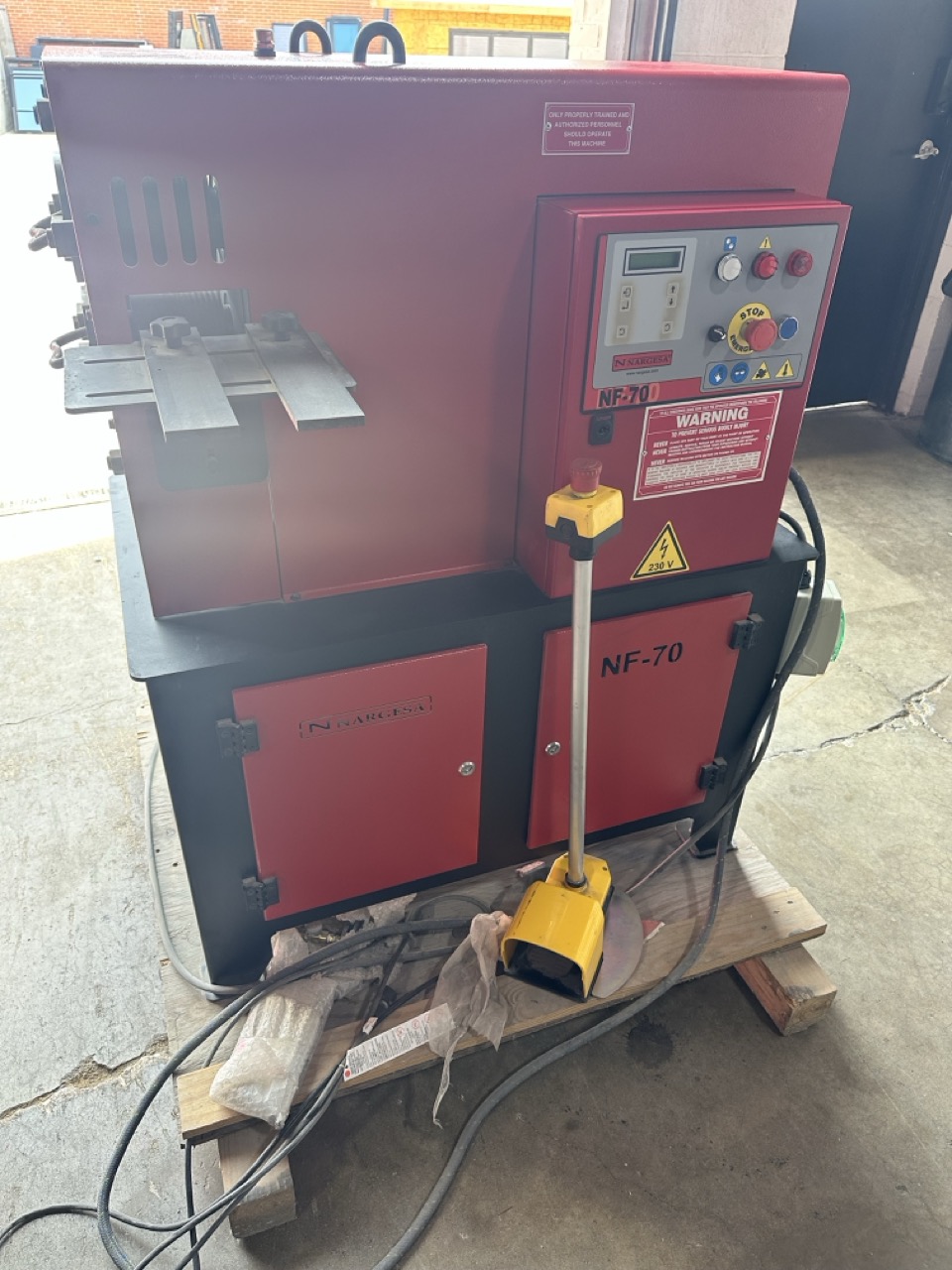 Nargesa NF-70 End Hot Wrought Iron Machine, 2014 - Digital Control, Adjustable Back Gauge, Standard Tooling - Image 3