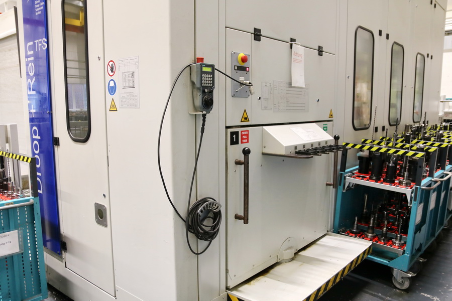Droop + Rein TFS 22-40 DT D40 P CNC 5-Axis Planer Type Milling Machine, 2007 - Dual Chip Conveyors, Through Spindle Coolant, Probe, Rotary Table - Image 34