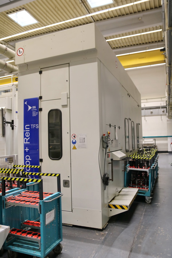 Droop + Rein TFS 22-40 DT D40 P CNC 5-Axis Planer Type Milling Machine, 2007 - Dual Chip Conveyors, Through Spindle Coolant, Probe, Rotary Table - Image 38