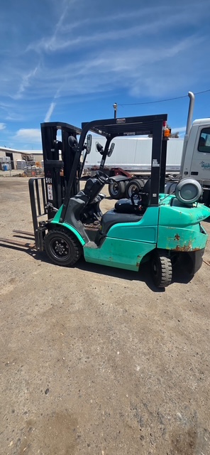 Hyster J40XNT 4,000 lb Electric 3-Wheel Forklift, 2018 – Cushion Tire Warehouse Lift Truck - Image 4