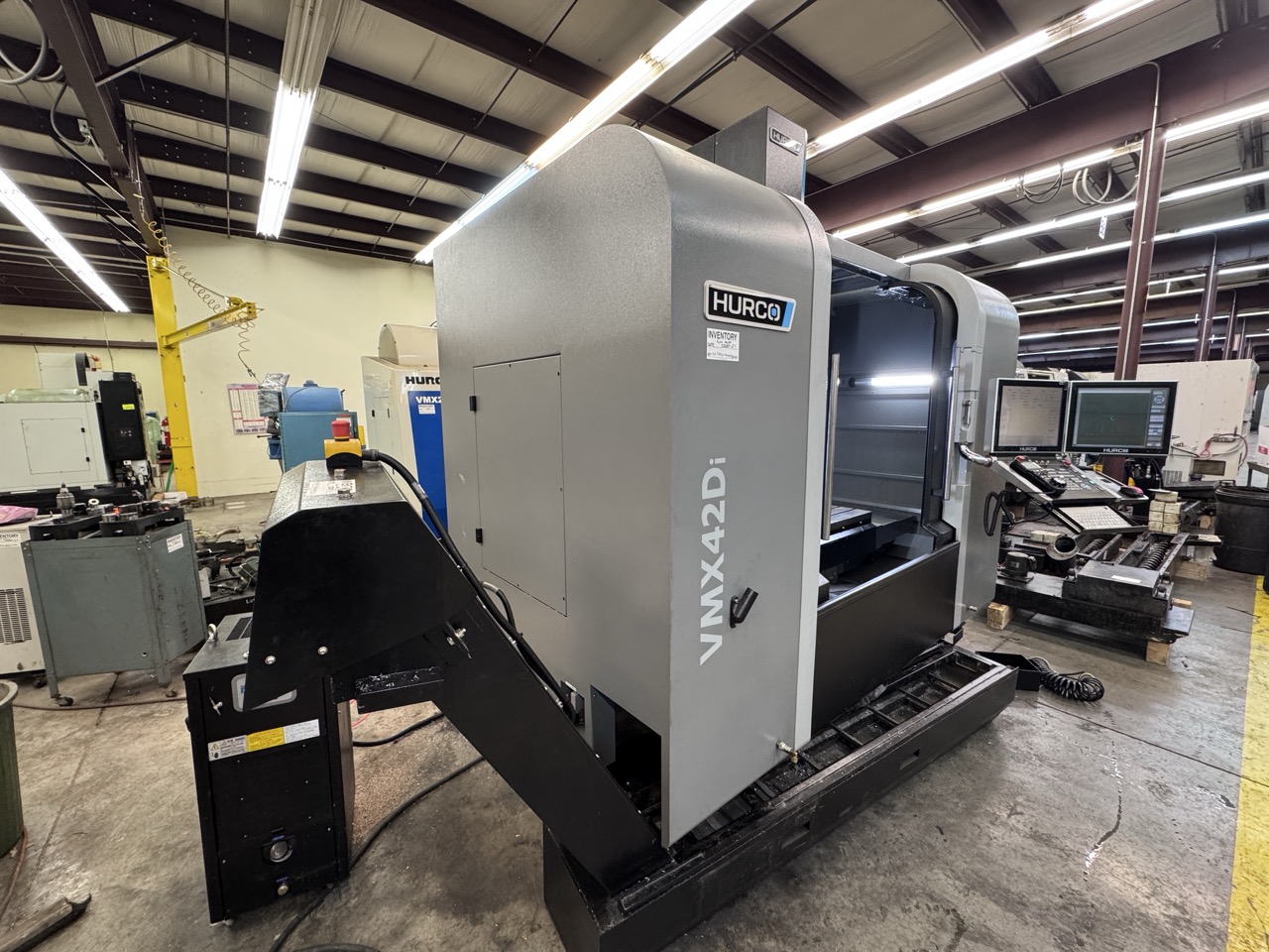 Hurco VMX-42Di CNC VMC, 2019 - WinMax Software, Chiller, Low Hours, Under Power Ready for Inspection - Image 3