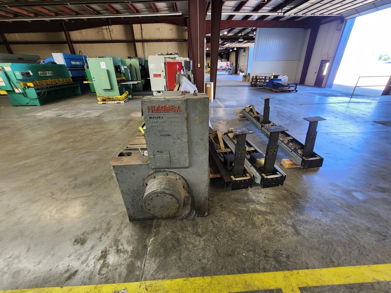 12Ga x 12' Niagara 612 Mechanical Shear - Front Sheet supports, Cnc Backgauge - Image 4