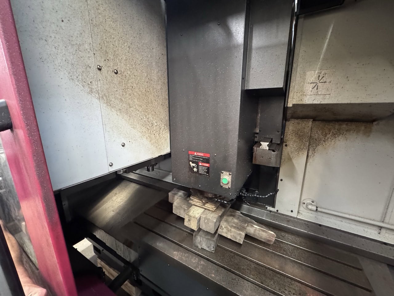 Smart Machine Tool NV 5500L CNC Vertical Machining Center, 2023 – 53” x 22” Travels, CAT40 Big Plus, 12K RPM, Fanuc 0i-MF Plus - Image 4