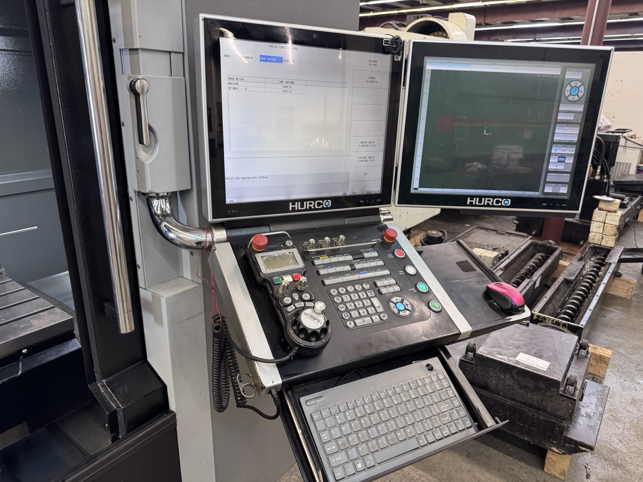 Hurco VMX-42Di CNC VMC, 2019 - WinMax Software, Chiller, Low Hours, Under Power Ready for Inspection - Image 4