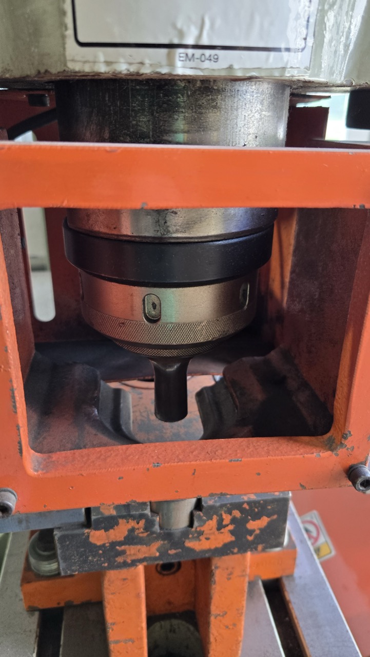 95 Ton Baileigh SW-95 Hydraulic Ironworker, 2018 - Image 6