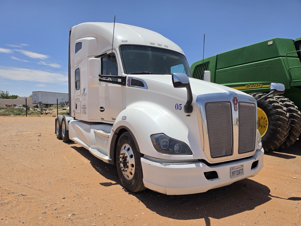 Kenworth T680 Raised Roof Sleeper, 2018 - Cummins ISX Engine - Image 8