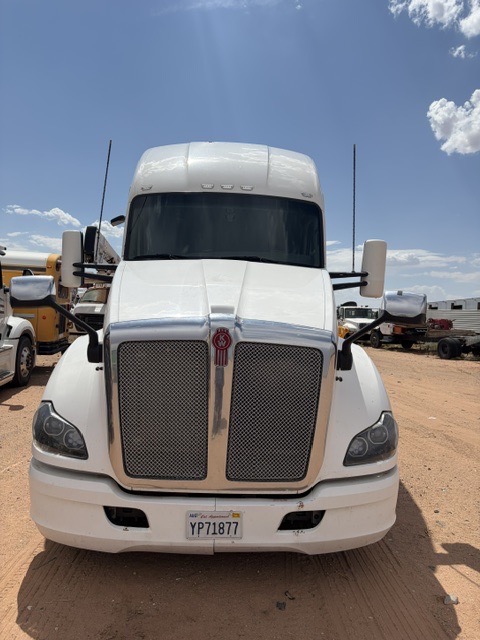 Kenworth T680 Raised Roof Sleeper, 2018 - Cummins ISX Engine - Image 39