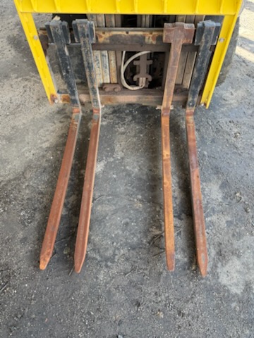 Hyster H70FT 7,000 lb LPG Cushion/Pneumatic Forklift, 2020 - Triple Mast, Side Shift (1) - Image 7