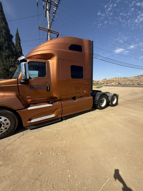 International LT625 Sleeper Truck, 2018 – Cummins X15 Diesel, Automatic Transmission, Tandem Axle & Air Ride - Image 9