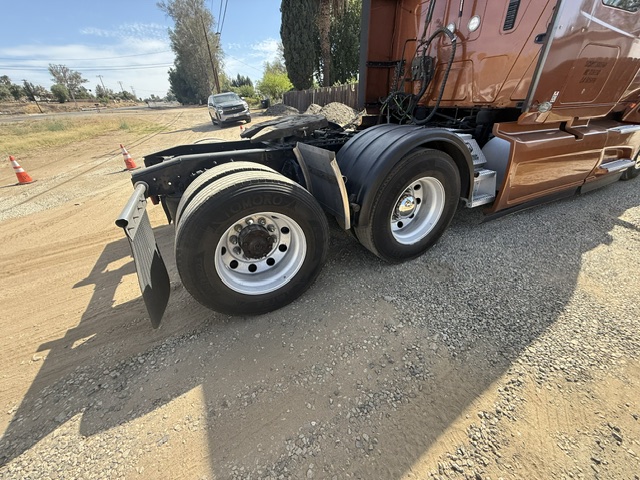 International LT625 Sleeper Truck, 2018 – Cummins X15 Diesel, Automatic Transmission, Tandem Axle & Air Ride - Image 12