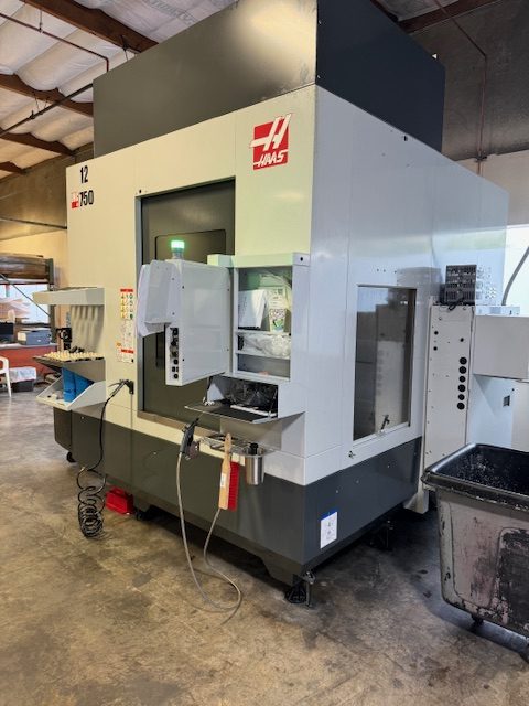 Haas UMC-750 5-Axis VMC, 2022 – 30” Travels, 15K Spindle, 50+1 Tools, TSC & Chip Conveyor (1) - Image 2