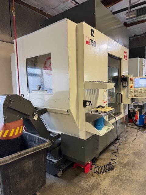 Haas UMC-750 5-Axis VMC, 2022 – 30” Travels, 15K Spindle, 50+1 Tools, TSC & Chip Conveyor (1) - Image 3