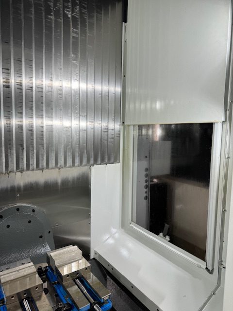 Haas UMC-750 5-Axis VMC, 2022 – 30” Travels, 15K Spindle, 50+1 Tools, TSC & Chip Conveyor (2) - Image 6