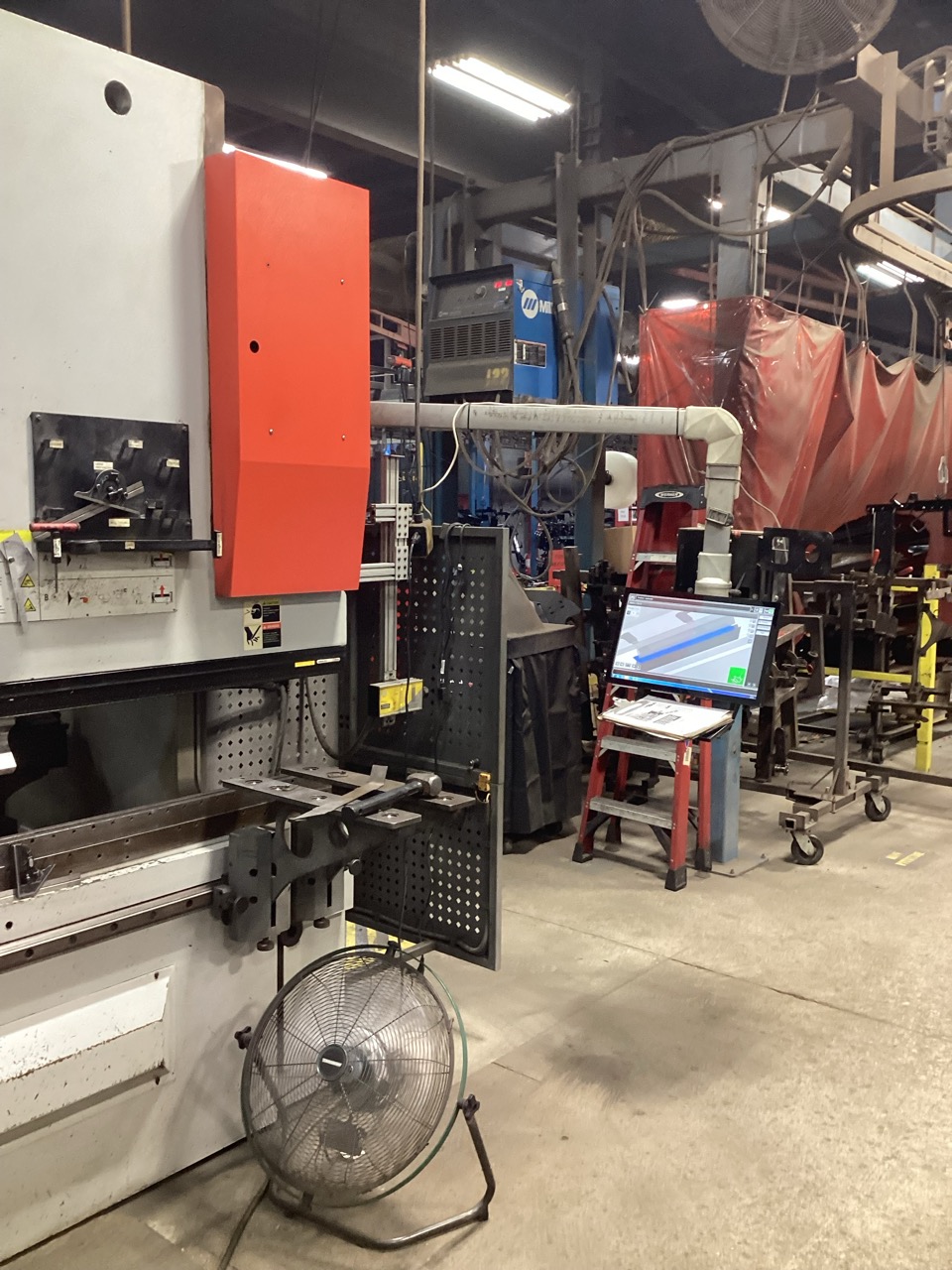 176 Ton x 10' Bystronic Xact 160 CNC Hydraulic Press Brake, 2015 - Image 6