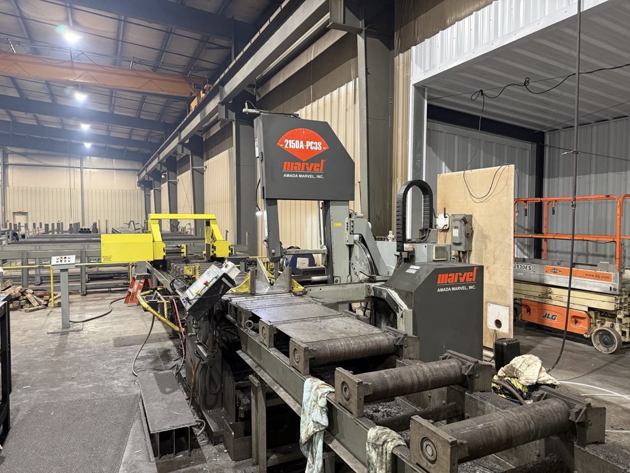 20" x 25" Amada Marvel 2150A-PC3S-60 Vertical Saw, 2020 - Entire Material Handling System Included - Image 2