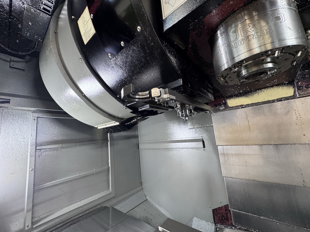 Hurco VMX-42Di CNC VMC, 2019 - WinMax Software, Chiller, Low Hours, Under Power Ready for Inspection - Image 17