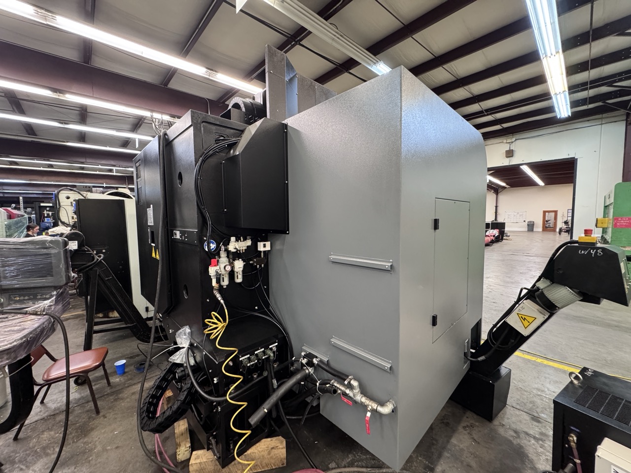 Hurco VMX-42Di CNC VMC, 2019 - WinMax Software, Chiller, Low Hours, Under Power Ready for Inspection - Image 23
