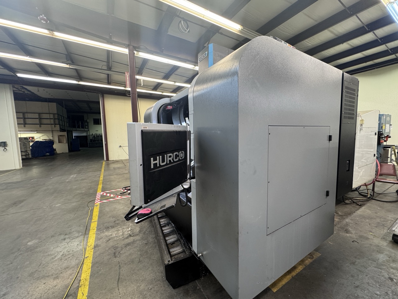 Hurco VMX-42Di CNC VMC, 2019 - WinMax Software, Chiller, Low Hours, Under Power Ready for Inspection - Image 32